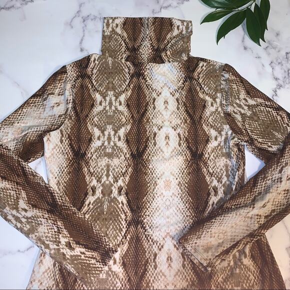 Apt. 9 Women's Tan Snakeskin Animal Print Mock Turtle Neck Size: Small - Picture 1 of 8